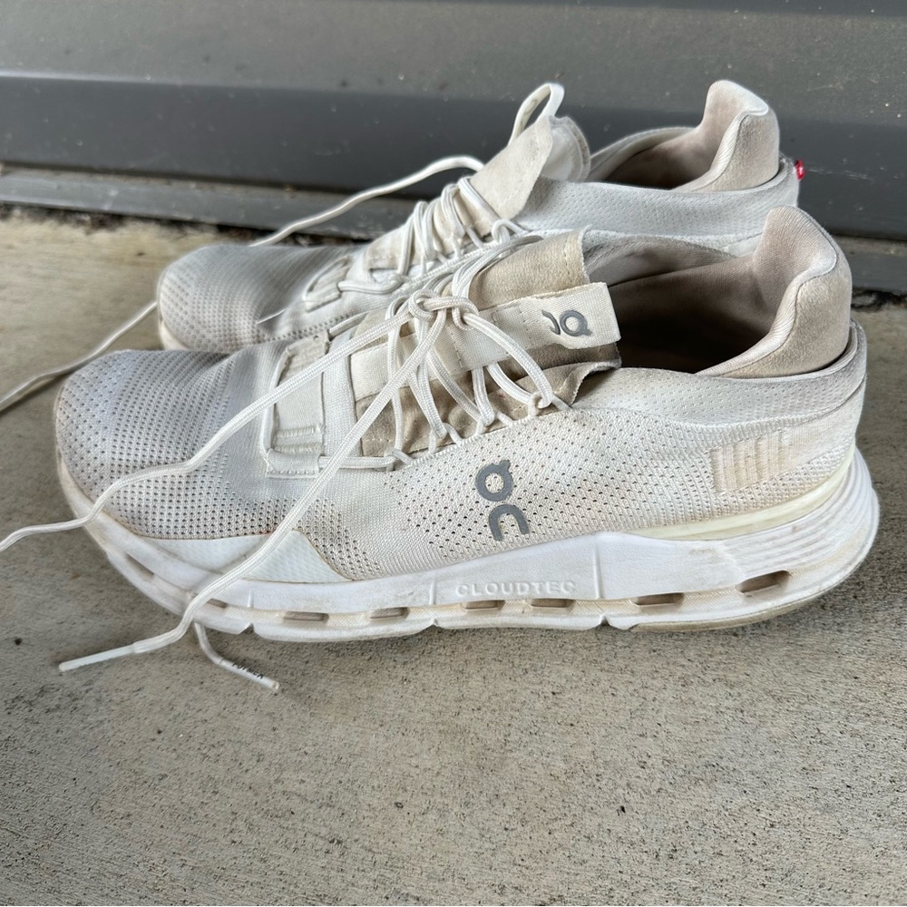 Women’s On Cloud On Running Cloudtec Shoes Size 10.5